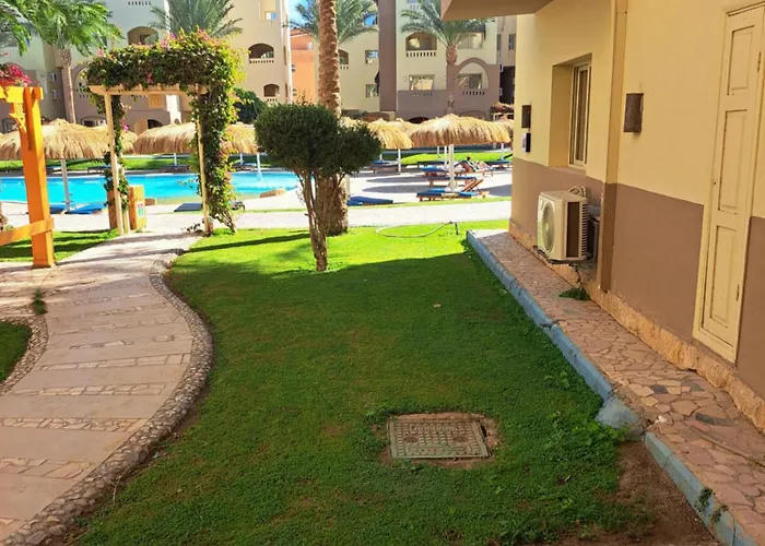 Front 2br At Elkarma & Aqua Park * Gurdaka